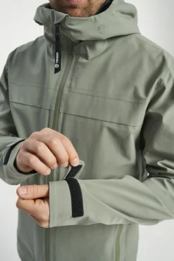 Dew Point Shell Jacket