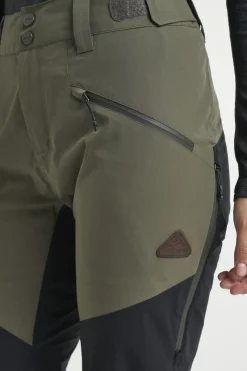Himalaya Shell Pants