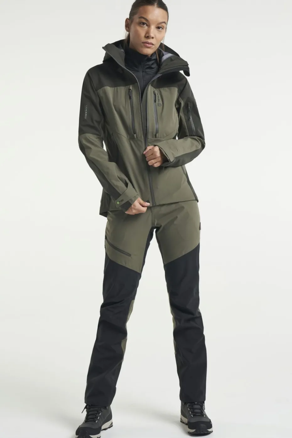 Himalaya Shell Pants